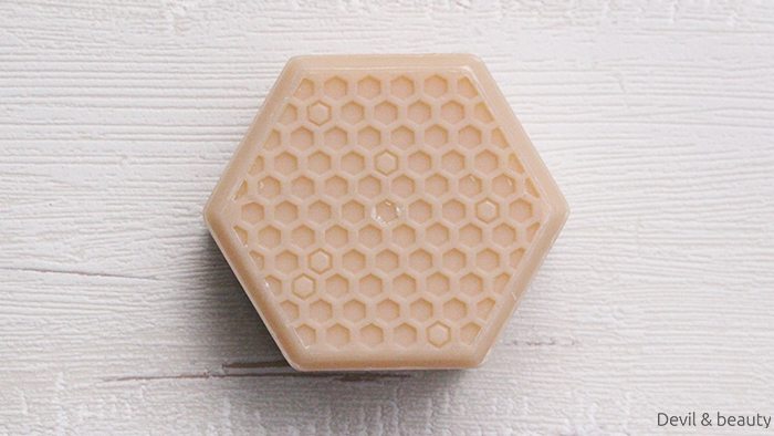 melvita-honey-propolis-soap-bar5 - image